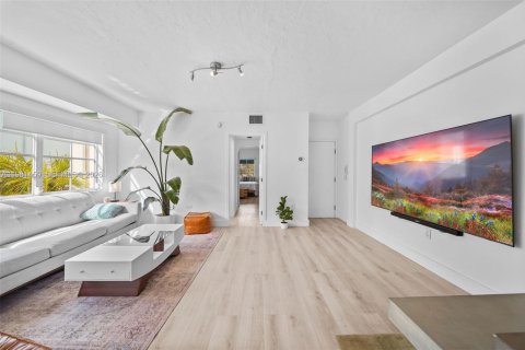 Купить кондоминиум в Майами-Бич, Флорида 2 спальни, 92.9м2, № 2043598 - фото 5