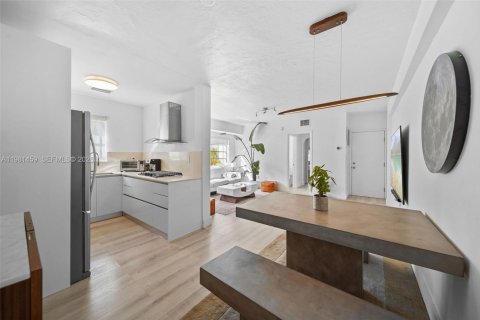 Купить кондоминиум в Майами-Бич, Флорида 2 спальни, 92.9м2, № 2043598 - фото 16