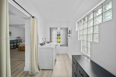 Купить кондоминиум в Майами-Бич, Флорида 2 спальни, 92.9м2, № 2043598 - фото 8