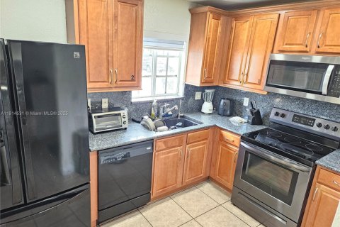Touwnhouse à vendre à Tamarac, Floride: 3 chambres, 138.05 m2 № 1766475 - photo 8