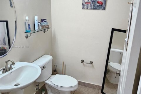 Touwnhouse à vendre à Tamarac, Floride: 3 chambres, 138.05 m2 № 1766475 - photo 17