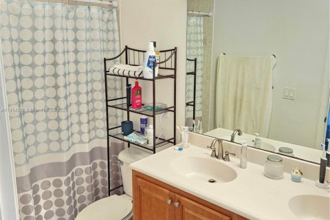 Touwnhouse à vendre à Tamarac, Floride: 3 chambres, 138.05 m2 № 1766475 - photo 15