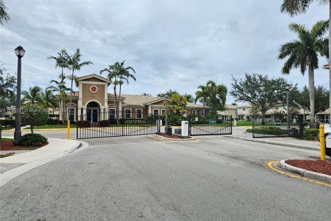 Touwnhouse à vendre à Tamarac, Floride: 3 chambres, 138.05 m2 № 1766475 - photo 18