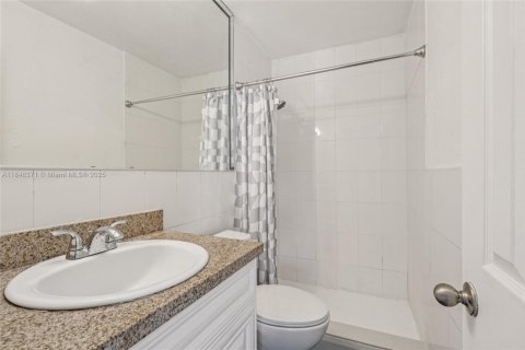 Condo in Miami, Florida, 2 bedrooms  № 1844108 - photo 22