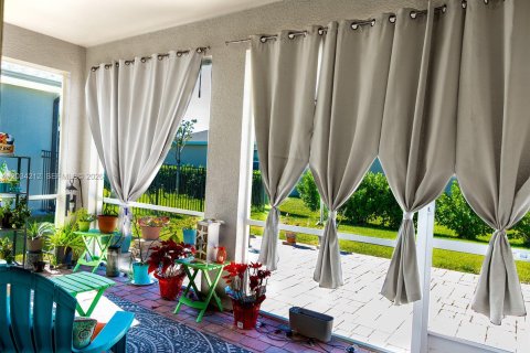 Villa ou maison à vendre à Cape Coral, Floride: 3 chambres, 168.71 m2 № 2078397 - photo 13
