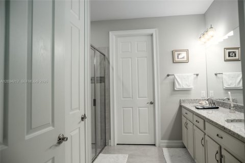 Villa ou maison à vendre à Cape Coral, Floride: 3 chambres, 168.71 m2 № 2078397 - photo 8