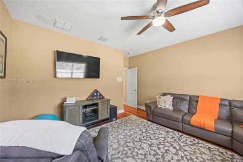 House in Jacksonville, Florida 3 bedrooms, 283.72 sq.m. № 1825792 - photo 20