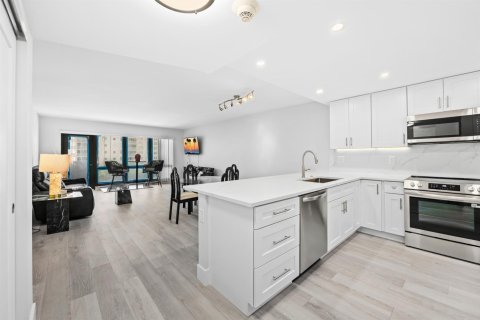 Copropriété à vendre à Lauderdale-by-the-Sea, Floride: 1 chambre, 100.33 m2 № 2188714 - photo 5