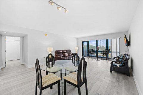 Copropriété à vendre à Lauderdale-by-the-Sea, Floride: 1 chambre, 100.33 m2 № 2188714 - photo 7