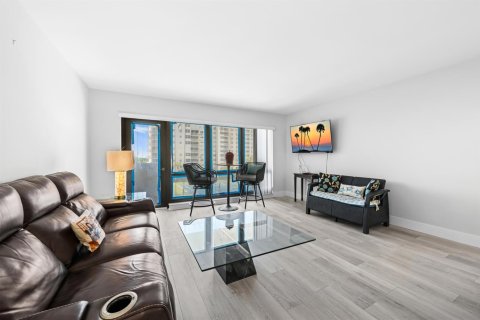 Copropriété à vendre à Lauderdale-by-the-Sea, Floride: 1 chambre, 100.33 m2 № 2188714 - photo 9