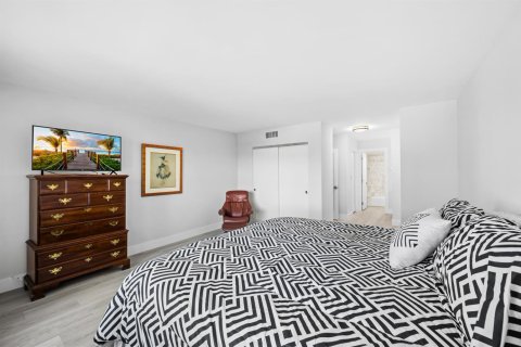 Copropriété à vendre à Lauderdale-by-the-Sea, Floride: 1 chambre, 100.33 m2 № 2188714 - photo 11