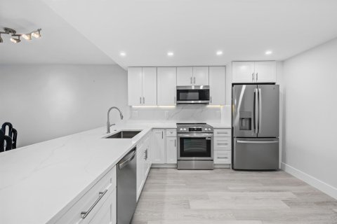Copropriété à vendre à Lauderdale-by-the-Sea, Floride: 1 chambre, 100.33 m2 № 2188714 - photo 3