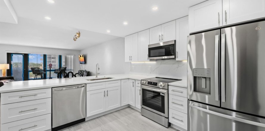 Condo à Lauderdale-by-the-Sea, Floride, 1 chambre  № 2188714