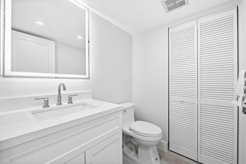Copropriété à vendre à Lauderdale-by-the-Sea, Floride: 1 chambre, 100.33 m2 № 2188714 - photo 18