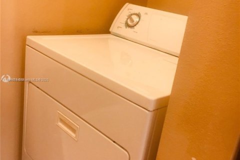 Copropriété à louer à Coral Springs, Floride: 2 chambres, 103.49 m2 № 1893374 - photo 8