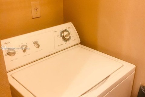 Copropriété à louer à Coral Springs, Floride: 2 chambres, 103.49 m2 № 1893374 - photo 7