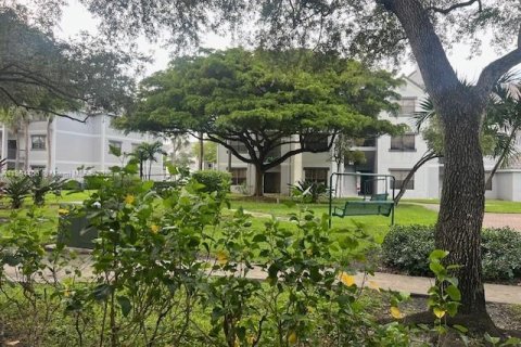 Copropriété à louer à Coral Springs, Floride: 2 chambres, 103.49 m2 № 1893374 - photo 23