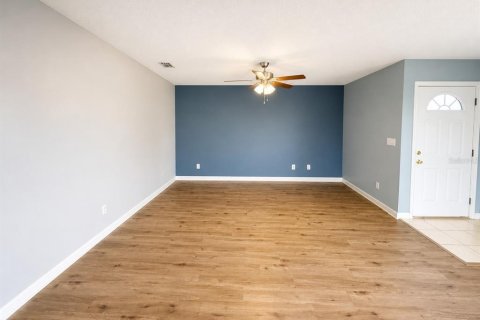 Condo in Apollo Beach, Florida, 2 bedrooms  № 2219345 - photo 2