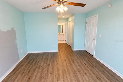 Condo in Apollo Beach, Florida, 2 bedrooms  № 2219345 - photo 7