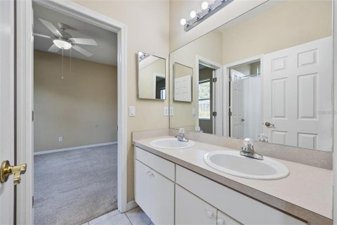Villa ou maison à louer à Lutz, Floride: 5 chambres, 326.27 m2 № 2092128 - photo 9