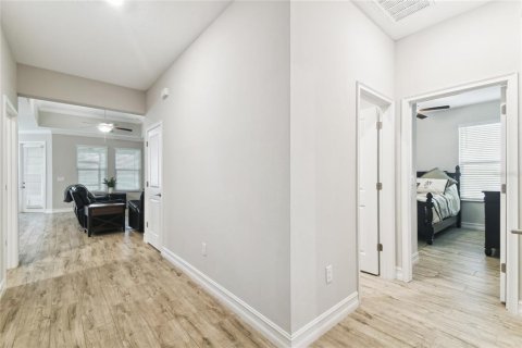 House in CONNERTON

 in Land O' Lakes, Florida 3 bedrooms, 201.88 sq.m. № 1754469 - photo 28