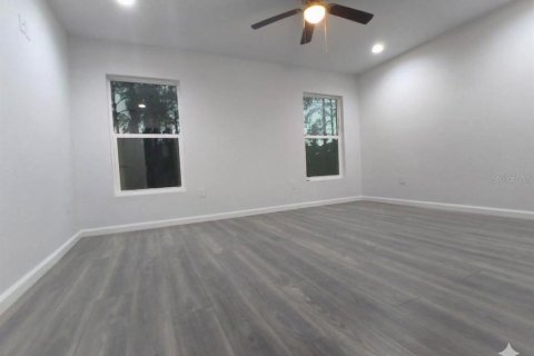 House in Sebring, Florida 4 bedrooms, 177.35 sq.m. № 2222911 - photo 15