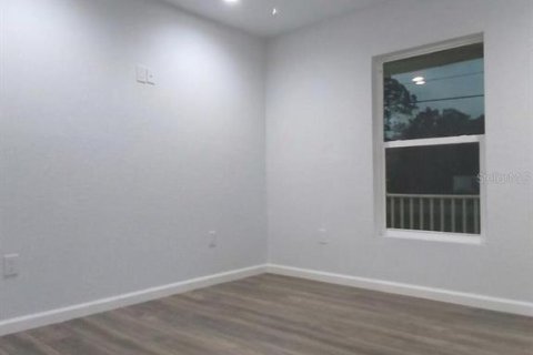 House in Sebring, Florida 4 bedrooms, 177.35 sq.m. № 2222911 - photo 13