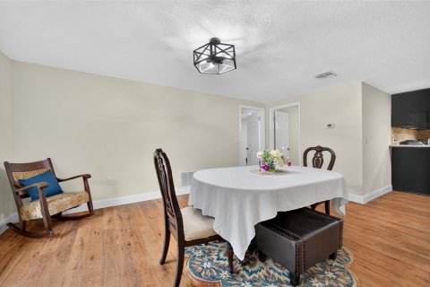 House in Hudson, Florida 4 bedrooms, 254.18 sq.m. № 1918328 - photo 26