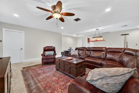 House in Hudson, Florida 4 bedrooms, 254.18 sq.m. № 1918328 - photo 17