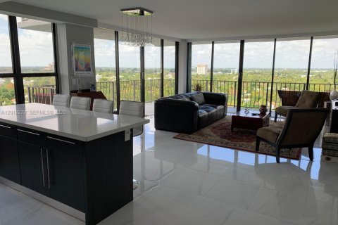 Condo in Miami, Florida, 2 bedrooms  № 2076336 - photo 18
