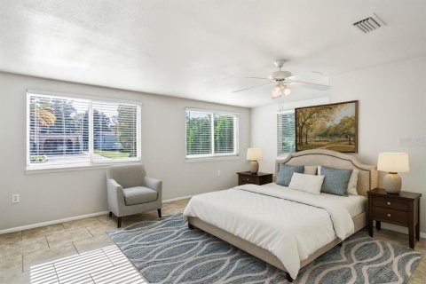 House in Clearwater, Florida 3 bedrooms, 168.9 sq.m. № 1902296 - photo 3
