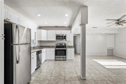 House in Clearwater, Florida 3 bedrooms, 168.9 sq.m. № 1902296 - photo 7