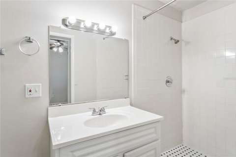 House in Clearwater, Florida 3 bedrooms, 168.9 sq.m. № 1902296 - photo 19