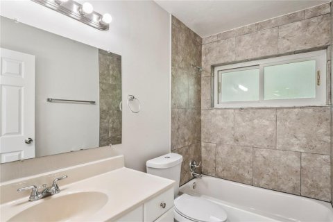 House in Clearwater, Florida 3 bedrooms, 168.9 sq.m. № 1902296 - photo 22