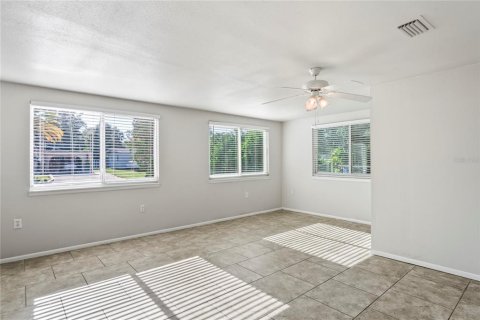 House in Clearwater, Florida 3 bedrooms, 168.9 sq.m. № 1902296 - photo 12