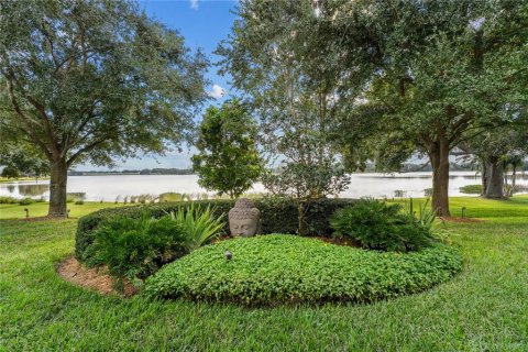 House in Polk City, Florida 3 bedrooms, 325.25 sq.m. № 2106447 - photo 5