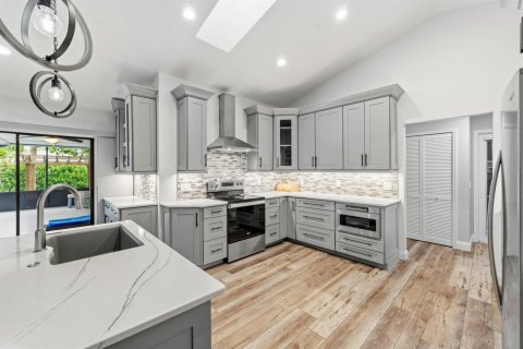 House in Jupiter, Florida 3 bedrooms, 193.14 sq.m. № 2191117 - photo 16