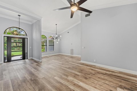 House in Jupiter, Florida 3 bedrooms, 193.14 sq.m. № 2191117 - photo 5