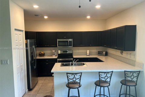 Townhouse in Homestead, Florida 3 bedrooms, 154.12 sq.m. № 2017861 - photo 24