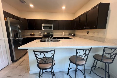 Townhouse in Homestead, Florida 3 bedrooms, 154.12 sq.m. № 2017861 - photo 21