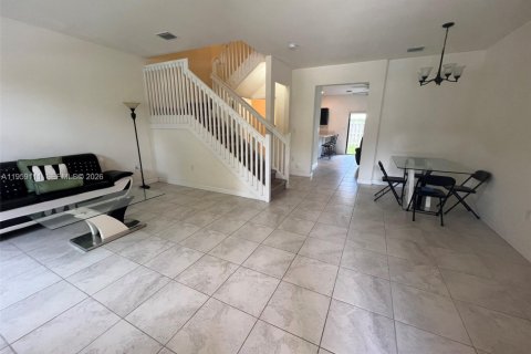 Townhouse in Homestead, Florida 3 bedrooms, 154.12 sq.m. № 2017861 - photo 8