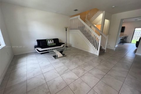 Townhouse in Homestead, Florida 3 bedrooms, 154.12 sq.m. № 2017861 - photo 7