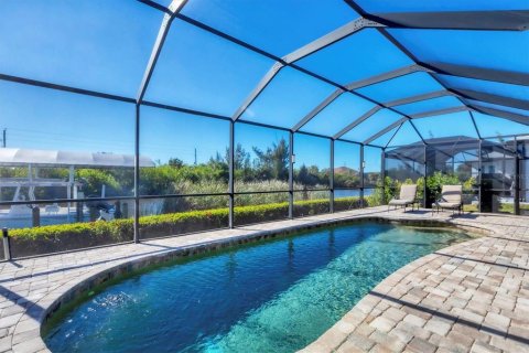 House in Port Charlotte, Florida 3 bedrooms, 195.47 sq.m. № 1519974 - photo 30