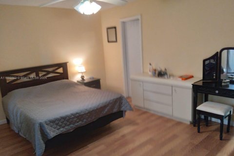 Condo in West Palm Beach, Florida, 1 bedroom  № 1862748 - photo 6