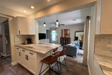 House in Lakeland, Florida 4 bedrooms, 188.13 sq.m. № 1564305 - photo 18