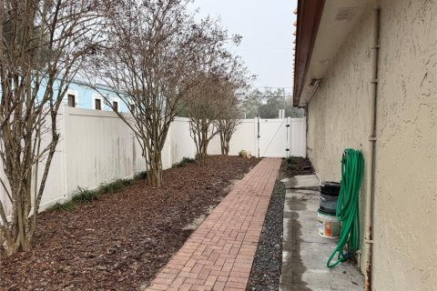 Propiedad comercial en venta en Tampa, Florida, 281.03 m2 № 2143562 - foto 7