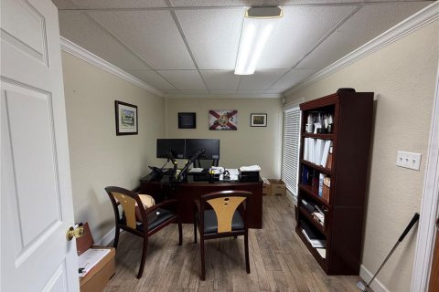 Propiedad comercial en venta en Tampa, Florida, 281.03 m2 № 2143562 - foto 5