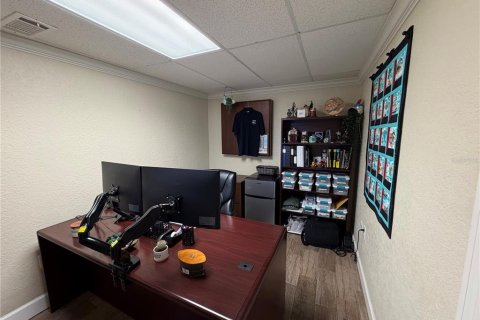 Propiedad comercial en venta en Tampa, Florida, 281.03 m2 № 2143562 - foto 11