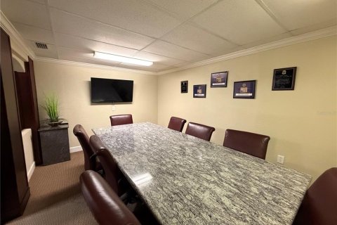Propiedad comercial en venta en Tampa, Florida, 281.03 m2 № 2143562 - foto 12