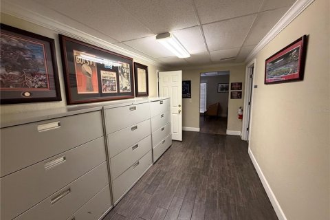 Propiedad comercial en venta en Tampa, Florida, 281.03 m2 № 2143562 - foto 17